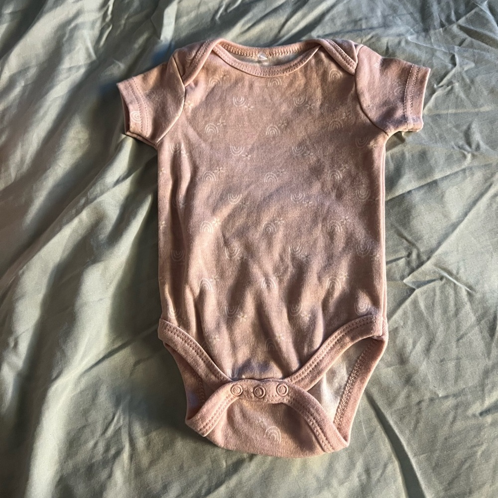 Baby Girl Short Sleeve Onesie – Light Pink with Subtle Rainbow Print